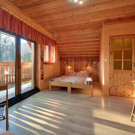 - Pod Smerkami * شكلارسكا بوريبا