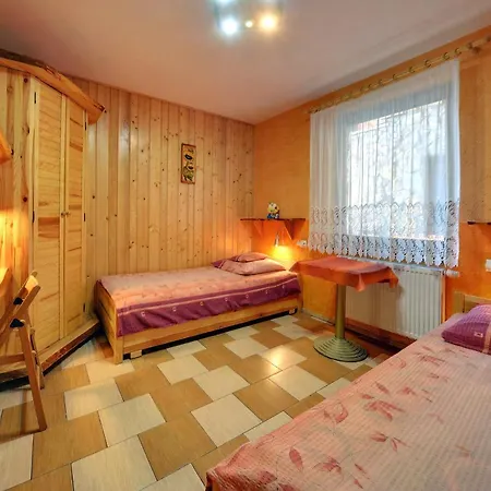 - Pod Smerkami Domek alpejski