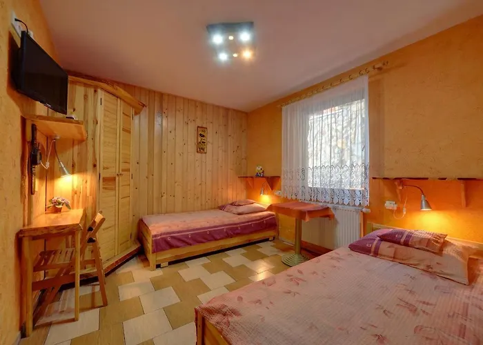 - Pod Smerkami Σαλέ